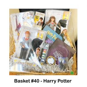 Collectable Wand,
Dolls: Harry, Ron and Hermione,
Journal,
Mirrored Compact,
Playing Cards,
Spell Book with Page Clips