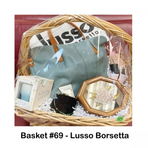 Lusso Borsetta Purse,
Rose Jewelry Box,
Bubble & Charm Wash/Crème,
Leather Hair Tie,
Lancome Mascara, Hand Crème,
Lancome Makeup Primers,
Sebastian Shampoo,
Avon True Color Blush,
Apt 9 Earrings,
Yankee Candle Riviera Sea Salt,
Beaded Necklace
